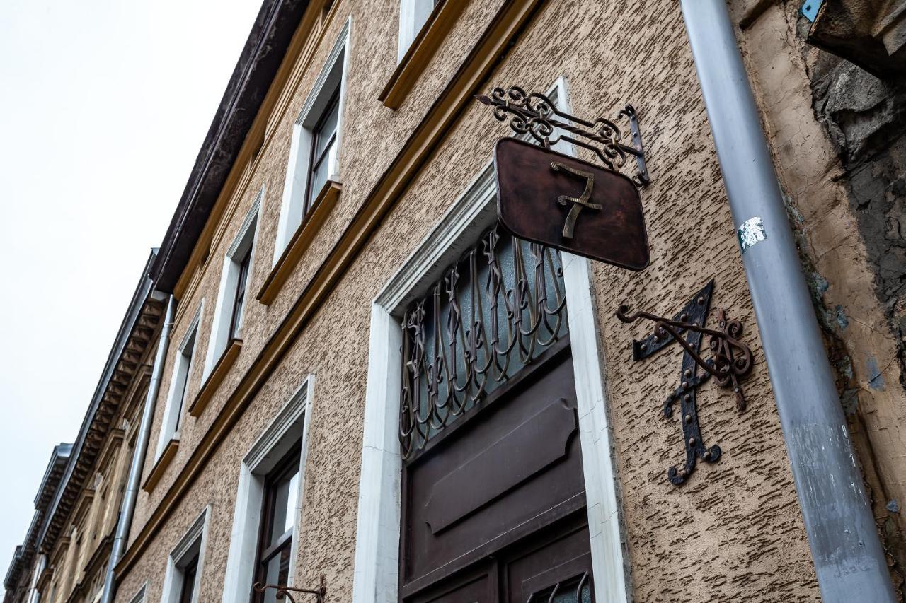 Hostel Seven Lviv Eksteriør bilde