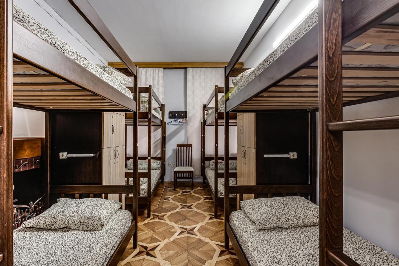 Hostel Seven Lviv Eksteriør bilde